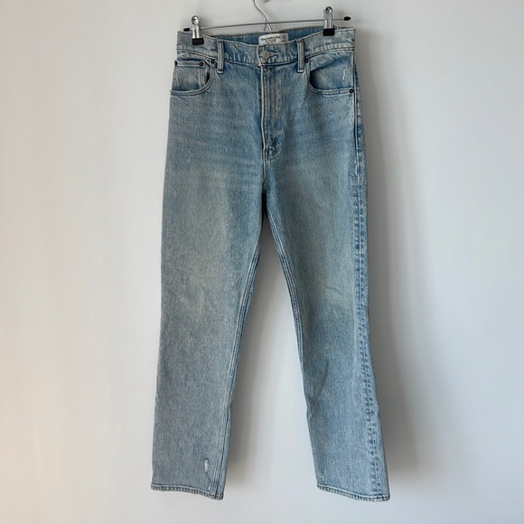 ABERCROMBIE Ultra High Rise 90s Straight Jean - Picture 1 of 6
